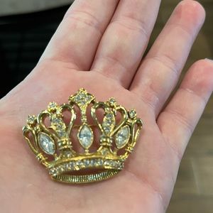 Kenneth Jay Lane for Avon New large goldtone crown brooch pin